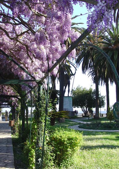 achillion palace garden