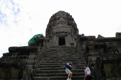 angkor wat entrance