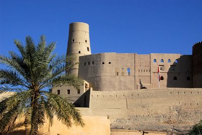 bahla fort building