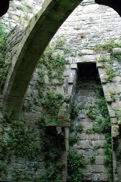 beaumaris castle built