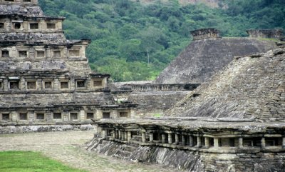 the pyramid of the niches