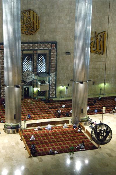 istiqlal mosque structure