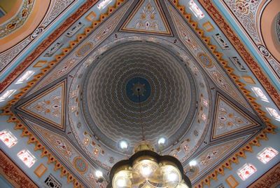 jumeirah mosque interior dome