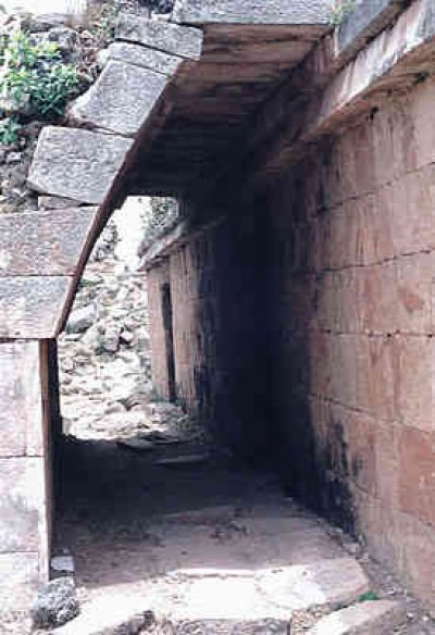 kabah mayan ruins