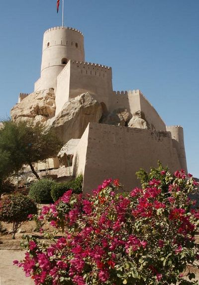 nakhl fort building