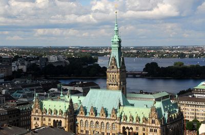 rathaus hamburg