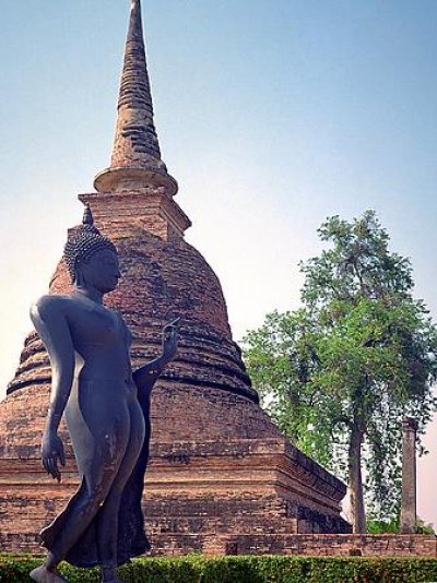 buddha in sukhothai