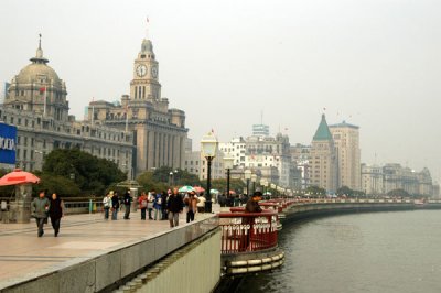 the bund travel