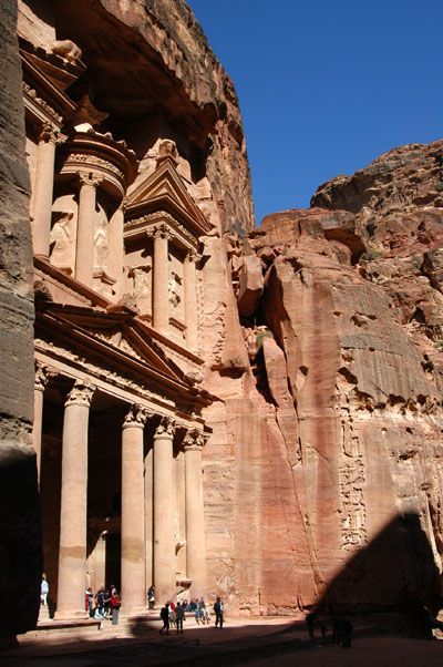 temple treasury petra facts