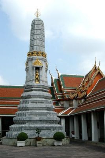 wat po tower