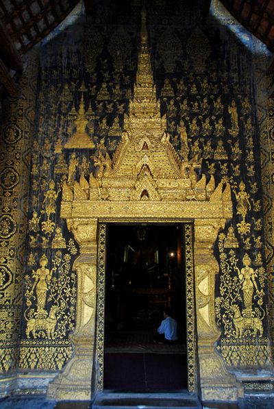 wat xieng thong entrance