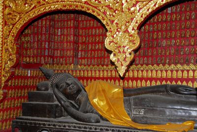 xieng thong red chapel